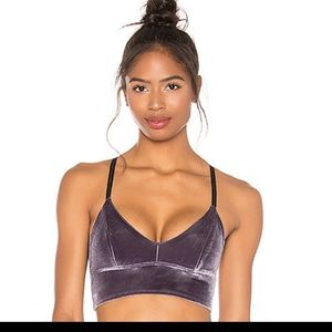 Beyond Yoga Velvet Motion Lavish Bra
XS Amethyst